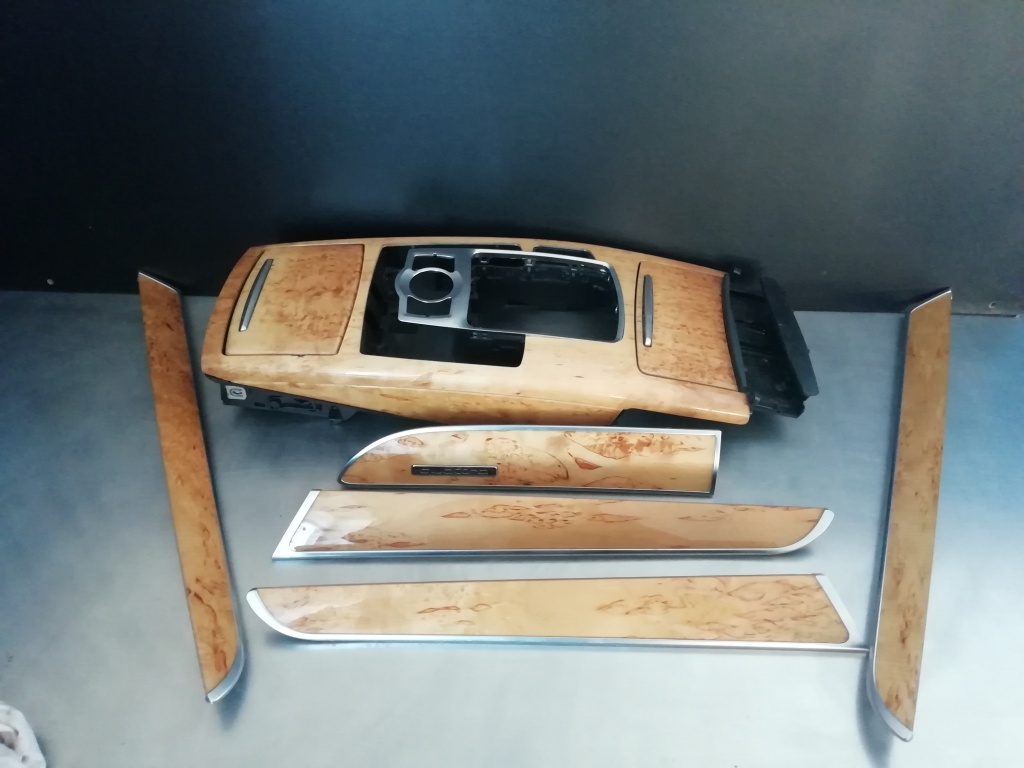 Trimuri / Ornamente bord / fete usi Audi A6 C6 / Allroad Varianta Combi