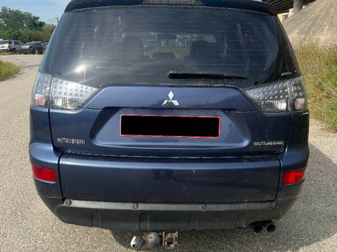 Tripla dreapta caroserie Mitsubishi Outlander din 2008