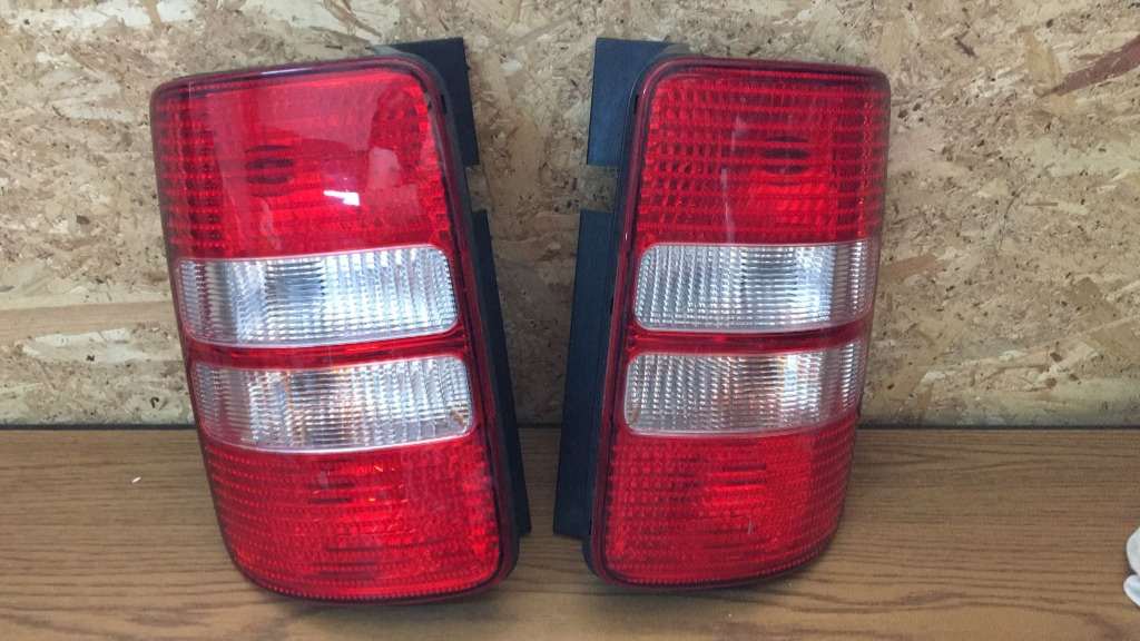 Tripla / stop dreapta complet vw caddy 2011-