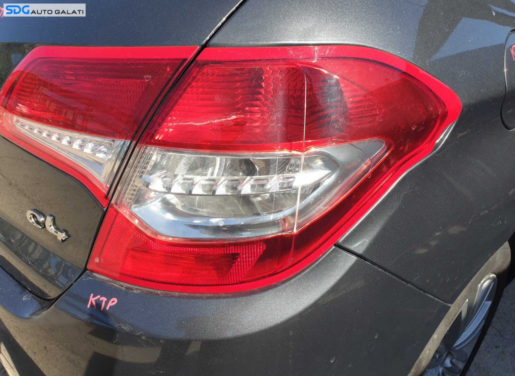 Tripla Stop Lampa Dreapta de pe Aripa Caroserie cu Defect Citroen C4 II 2010 - 2015 [C7831]