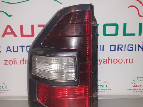 Tripla stop stanga pentru Mitsubishi Pajero 3 an 2006