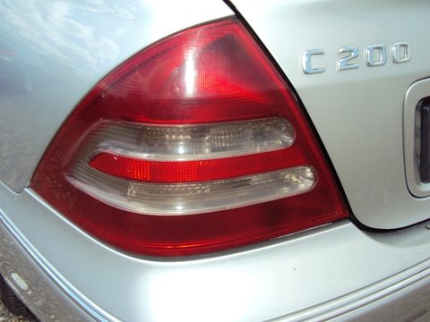 Triple Mercedes C200 - 2002 - W203