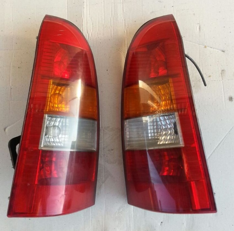 Triple Opel Astra G caravan