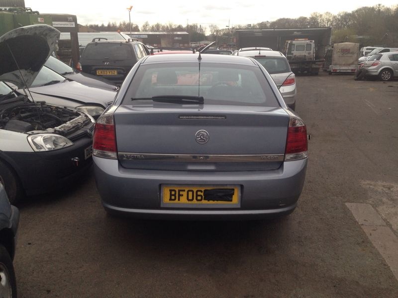 Triple Opel Vectra C facelift