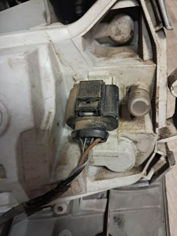 Triple stopuri caroserie Audi A4 b7 Avan