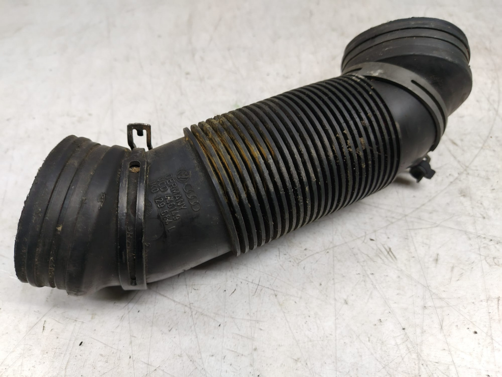 Tub conducta admisie aer 1k0129684l Volk