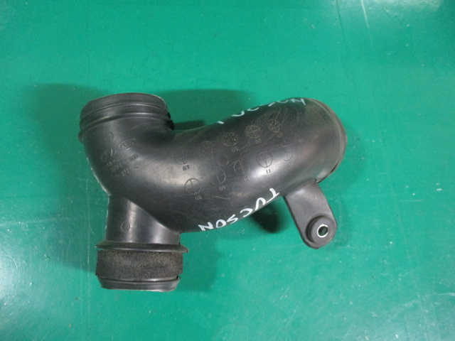 TUB / CONDUCTA AER COD 28211-2E100 HYUNDAI TUCSON 2.0 16V BENZINA FAB. 2004 - 2010 ⭐⭐⭐⭐⭐