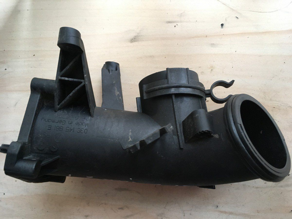 Tub conducta dinspre clapeta acceleratie 1.4 tsi golf 6 passat 3c tiguan touran 03c145861e