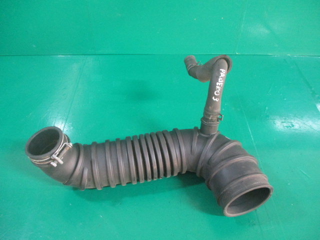 TUB / FURTUN / RACORD AER COD 4M41 MITSUBISHI PAJERO III 3.2 DI-D FAB. 1999 – 2007 ⭐⭐⭐⭐⭐