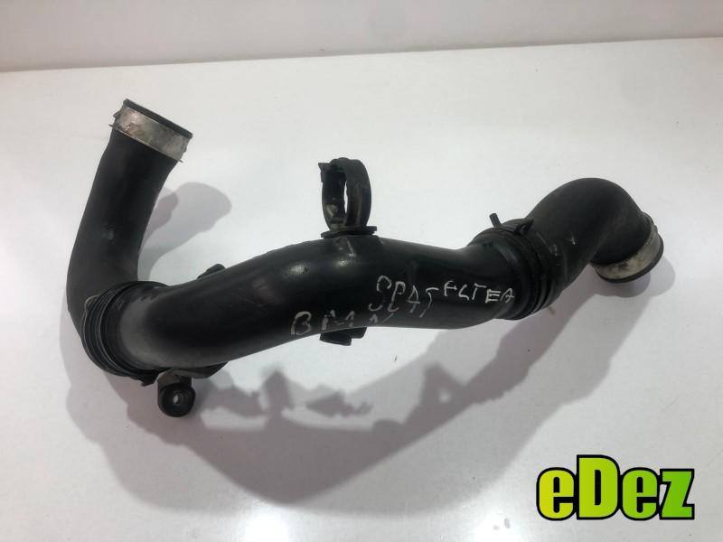 Tub intercooler cu senzor Volkswagen Passat B6 3C 