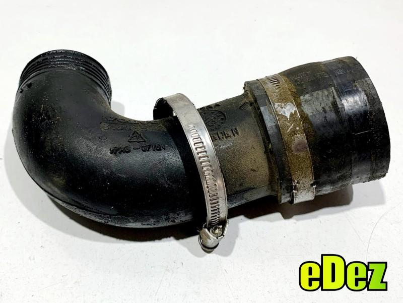 Tubulatura admisie / intercooler Volvo XC70 2 facelift (2013-2016) 2.4 d5 D5244T15 215 cp 31338572