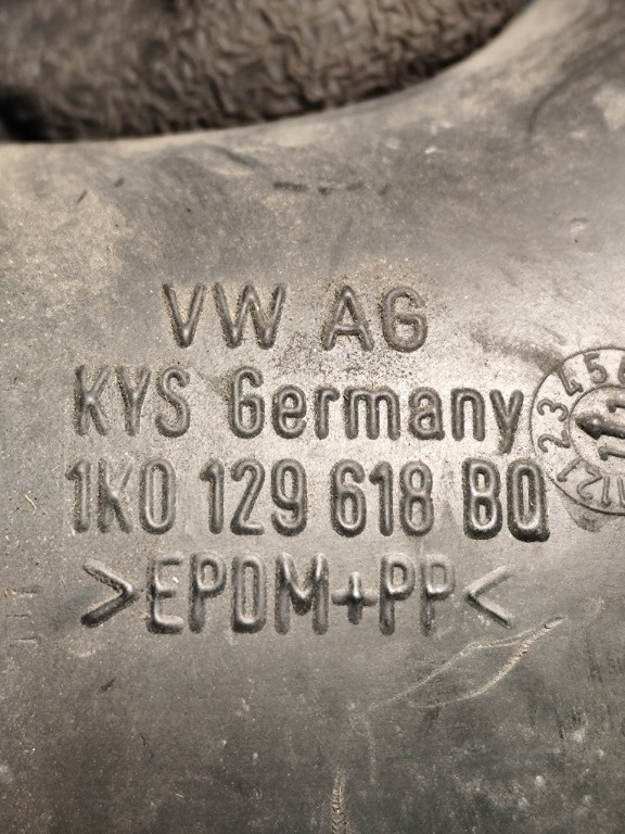 Tubulatura aer 1K0129618BQ Volkswagen VW