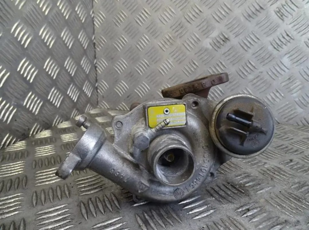 Turbina 8HZ motorizare 1.4 diesel an fab 02.2003 cod 1488986 avand 68 cai pt Peugeot 307 Break 3E