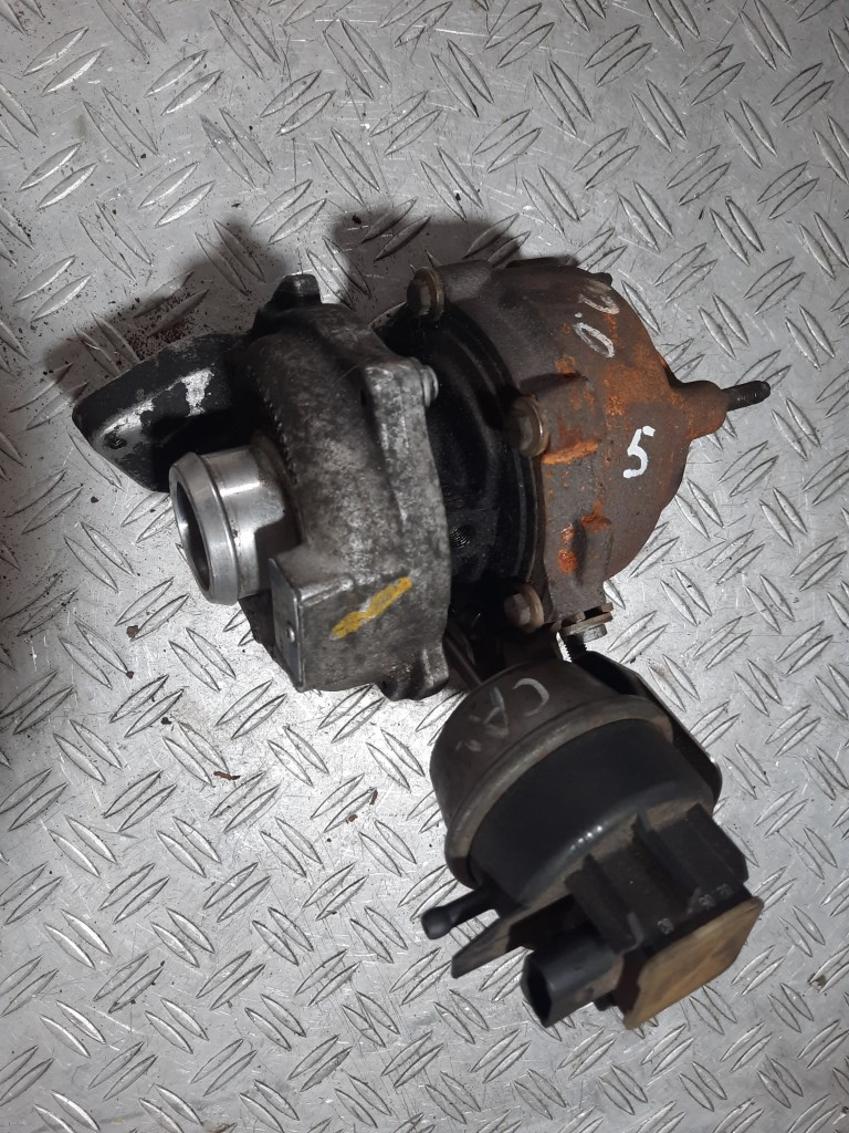 Turbina Audi A4 Q5 A5 A6 2.0 tdi cod 03L