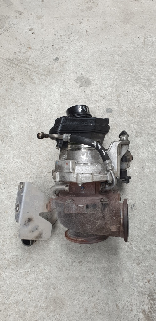 Turbina Bmw X3/X4 F15 F16 F32 F36 Cod OEM : 7 823 202 ..3,0 DIESEL 2014