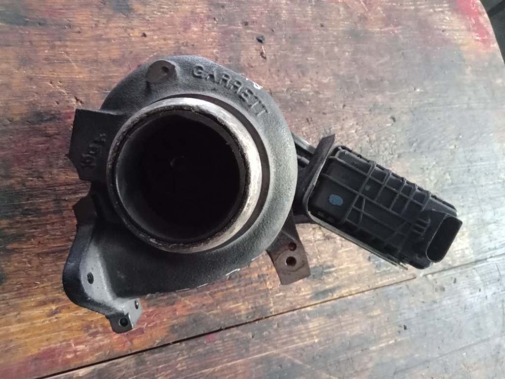 Turbina Mercedes E 270 cdi 2004