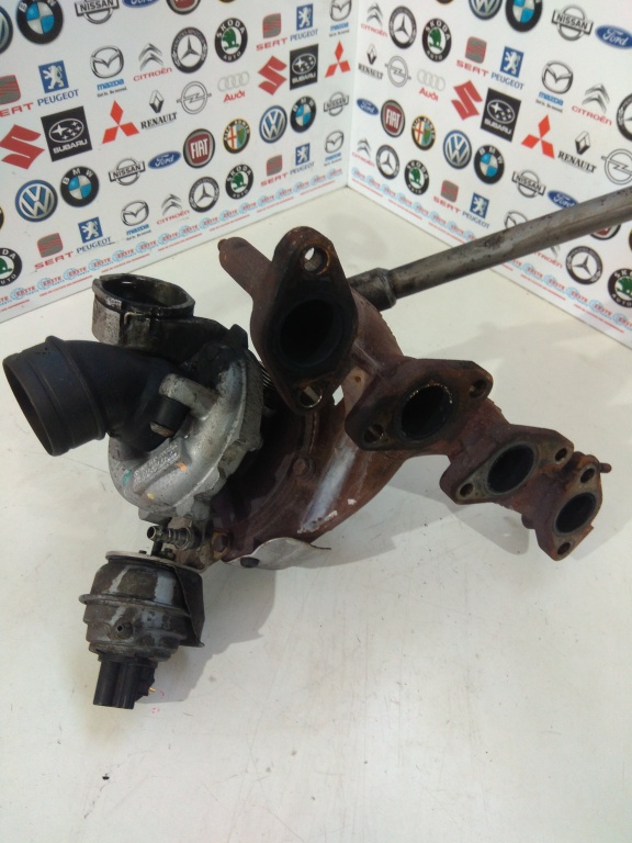 Turbina Passat B6 2.0 TDI BMN . Cod original : 03G