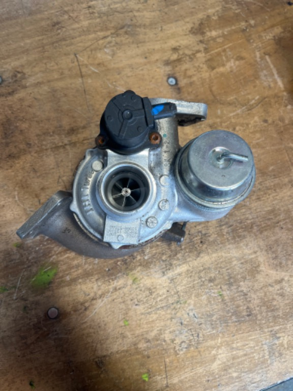 Turbina Suzuki Vitara 2 codul: 13900-53SA0 de 1.4 hybrid