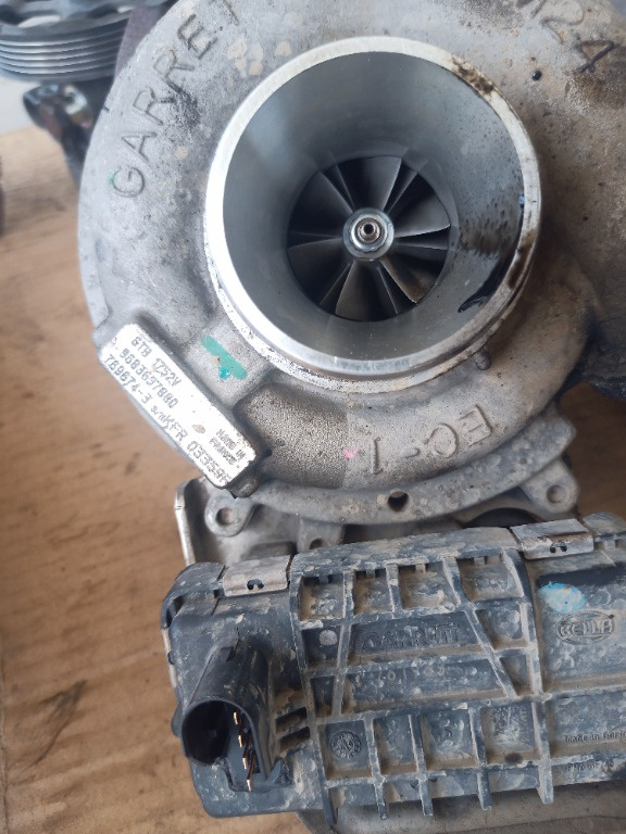 Turbina / turbosuflanta Peugeot 407 Mitsubishi Outlander Citroen
