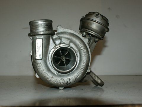 Turbina Volvo XC70 Cross Country 2.4 D5 cod turbo : 8689592