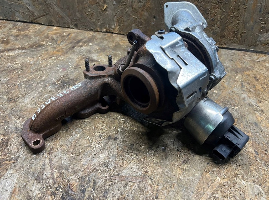 Turbina VW Golf 6 2.0 TDI cod turbina 03L253056G