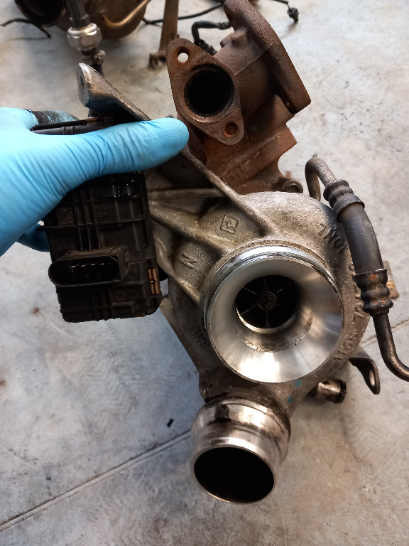 Turbosuflanta, cod 8519475-03, Bmw 5 (F1