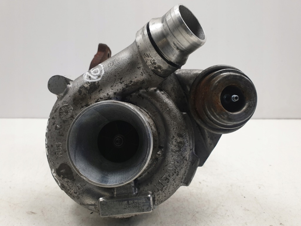 Turbosuflanta Renault Trafic 2.0 dci motor M9R 140 cp an Constructie 2006 - 2009 cod OEM 8200466021, 762785