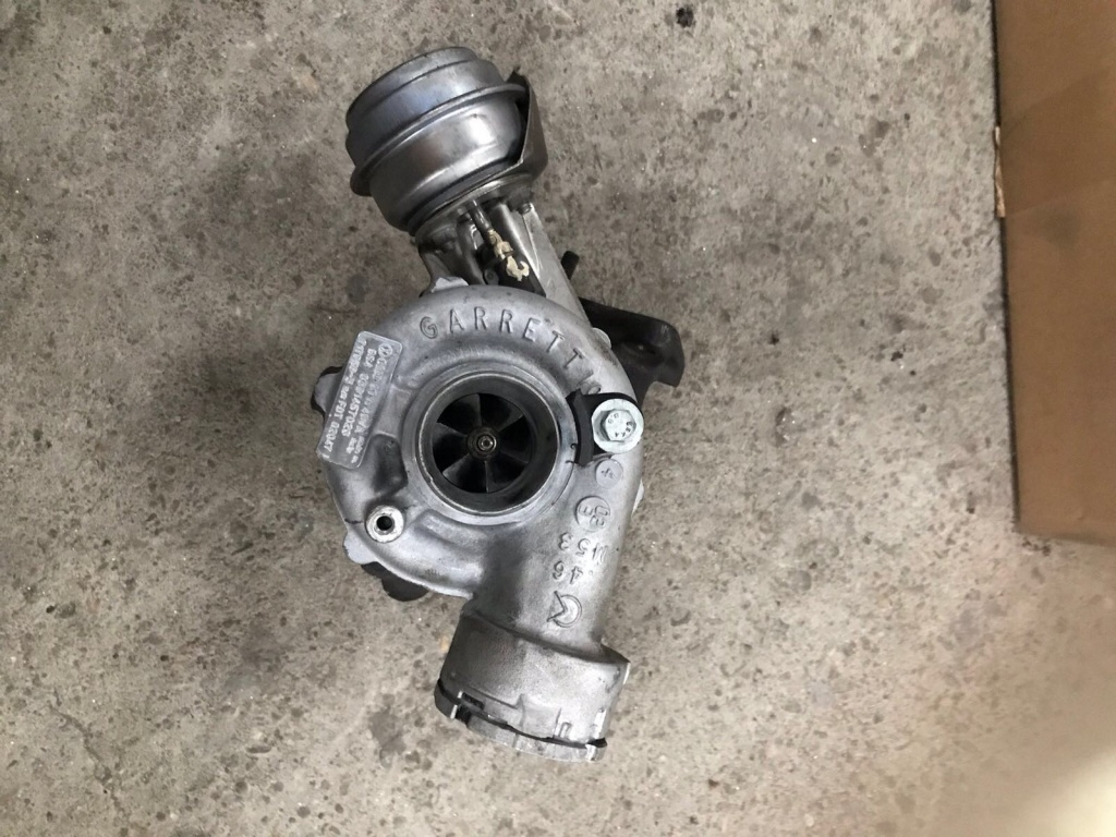 Turbosuflanta SKODA SUPERB 1.9 tdi motorina fabricatie 2000-2011 cod turbo GARRETT SKODA 717858 / 038145702G