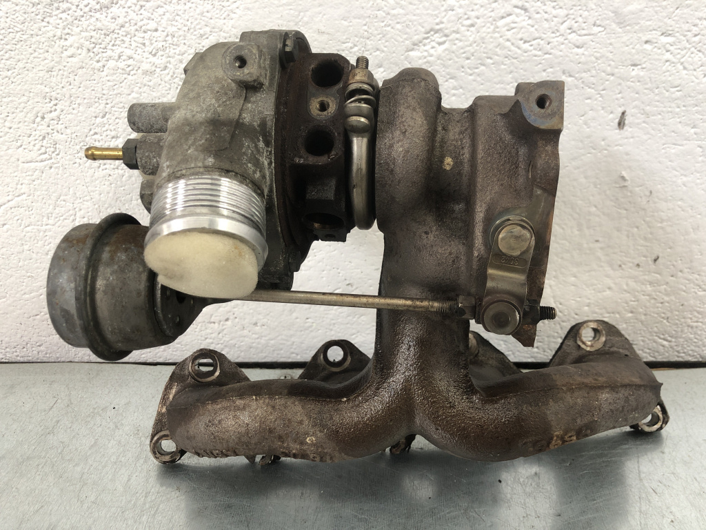 Turbosuflanta turbo turbina Passat B6 1.
