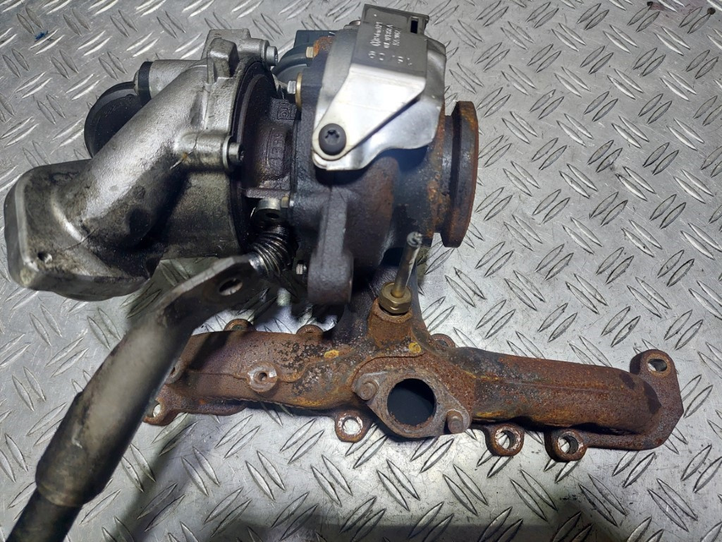 Turbosuflanta Volkswagen Golf 7 1.6 TDI CAY cod 03L253016H