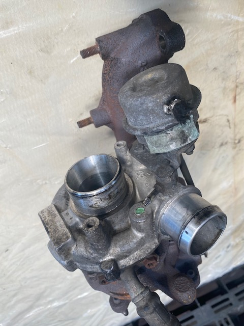 Turbosuflanta VW Golf 4 1997 2005 1.9 tdi cod piesa 038145701a