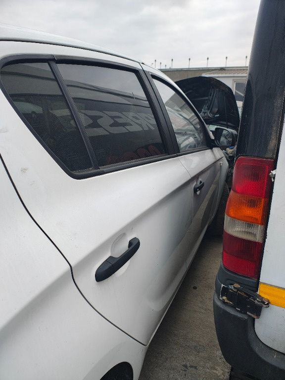 Ușa Dreapta Fata/Dreapta Spate Hyundai i20 din 2013