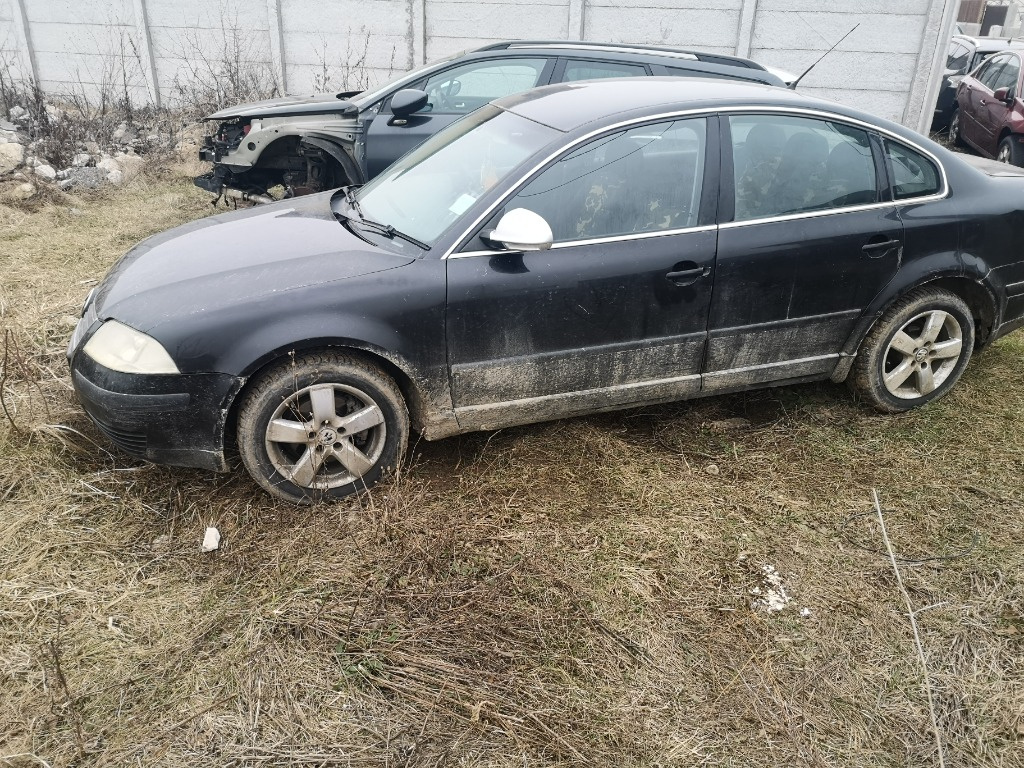 Ușa /portiera vw passat 2004