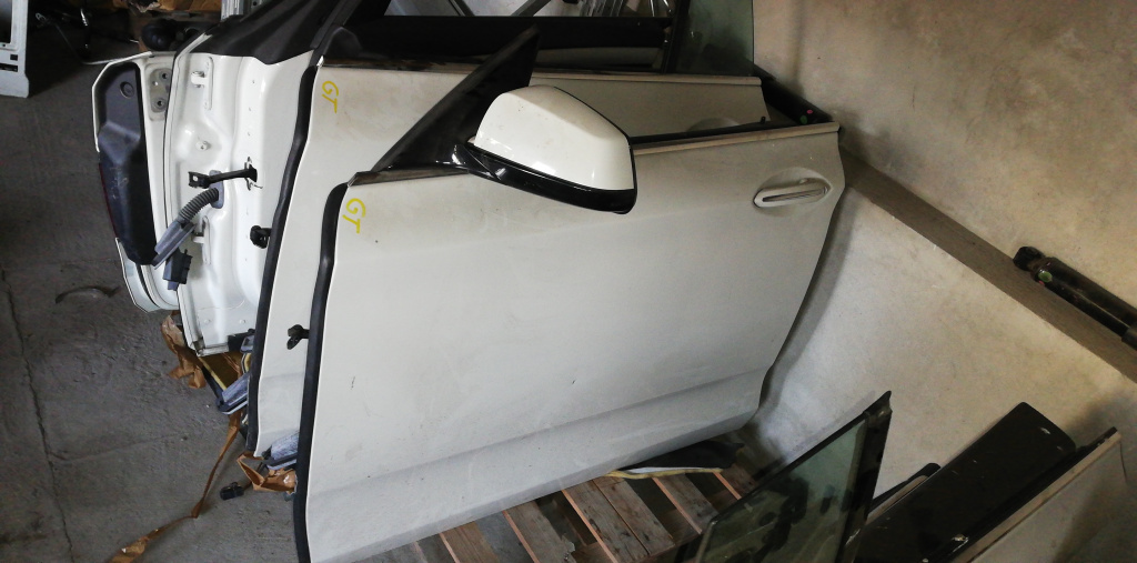 Ușa stanga fata BMW seria 5 GT F07
