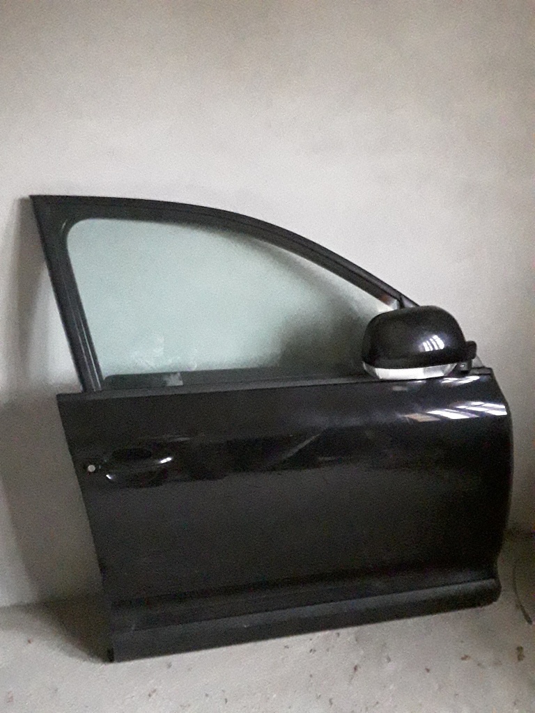 Ușă dreapta fata Volkswagen Touareg 2004 2008