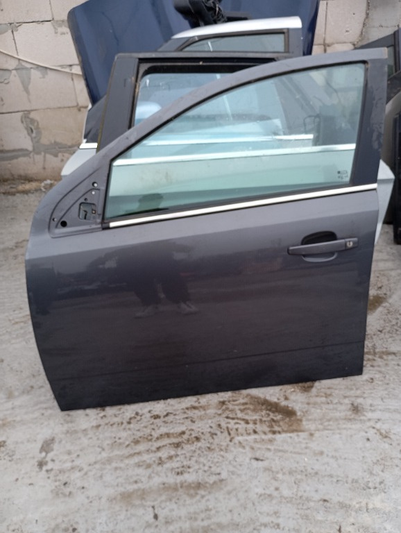 Ușă stânga față Opel Astra H an de 