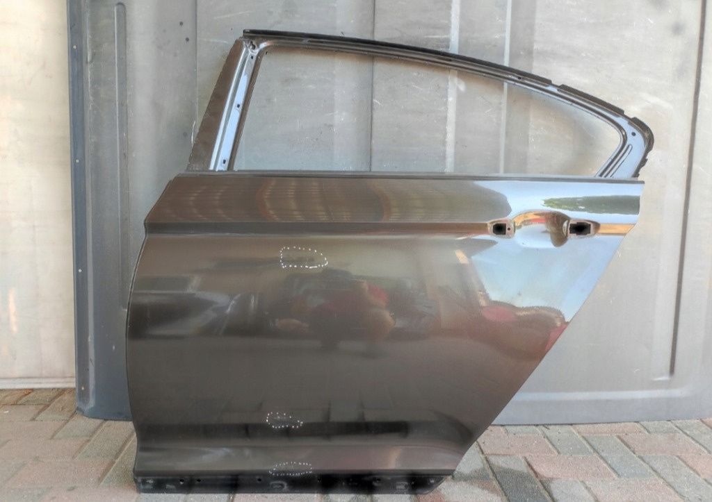Ușă stânga spate Volkswagen Passat B8 sedan