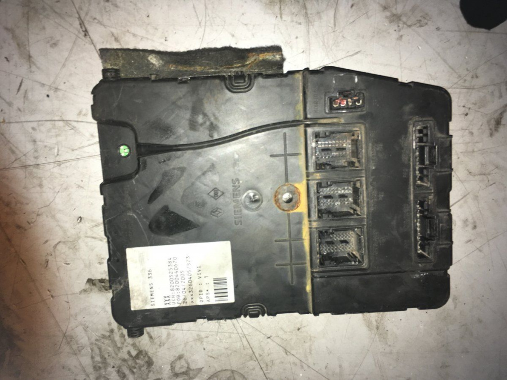 UCH Renault Megane 2 cod produs:8200525384