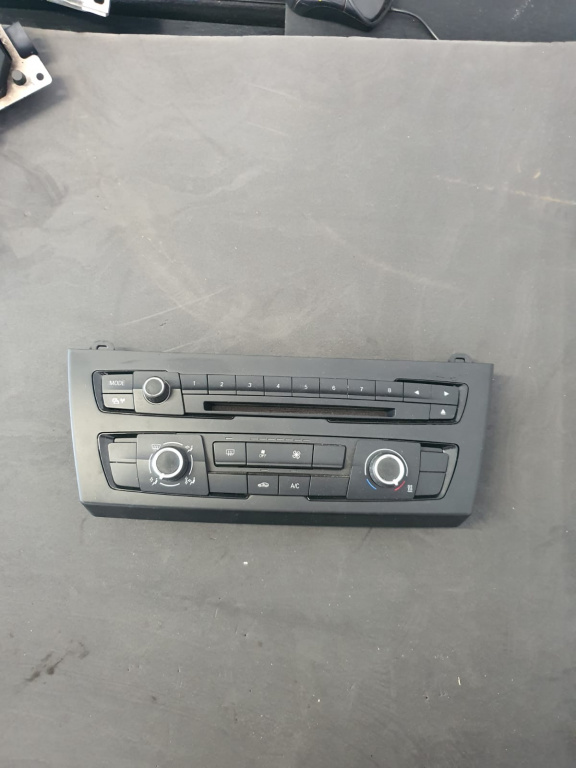 Unitate Comanda Radio Navigatie BMW Seria 3 F30 F20 F21 F34 F36 2019 COD 61316832884-02 64119384046-02 FACTURA SI GARANTIE