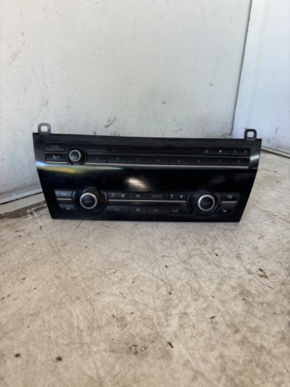 Unitate control radio CD cu climatronic BMW Seria 7 F01 F02 cod 160466-10 16046610