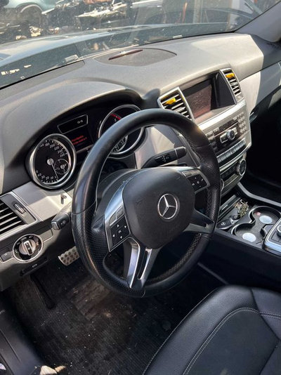 Unitate navigatie + display + joystick Mercedes ML