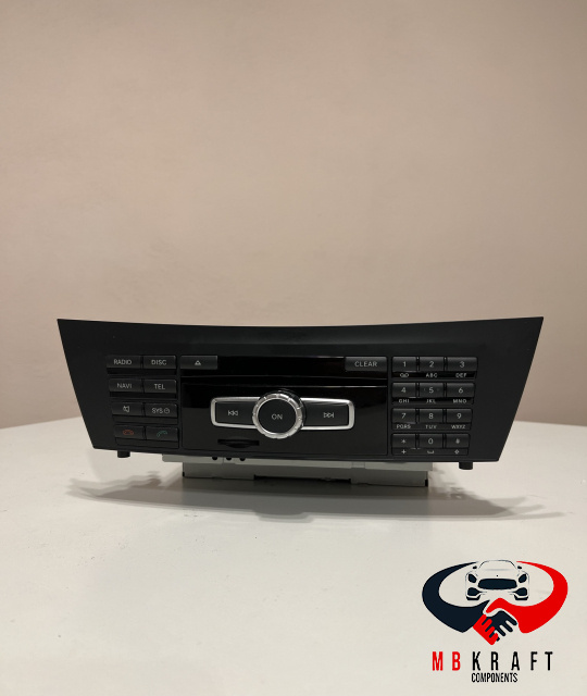 Unitate Radio CD cu PIN de deblocare A2049005908 A 204 900 59 08 Mercedes-Benz C-Class W204/S204 [2007 - 2012] Sedan 4-usi