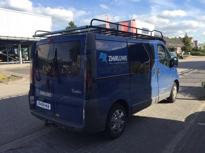 Usa culisanta Renault Trafic 2.0 dci M9R