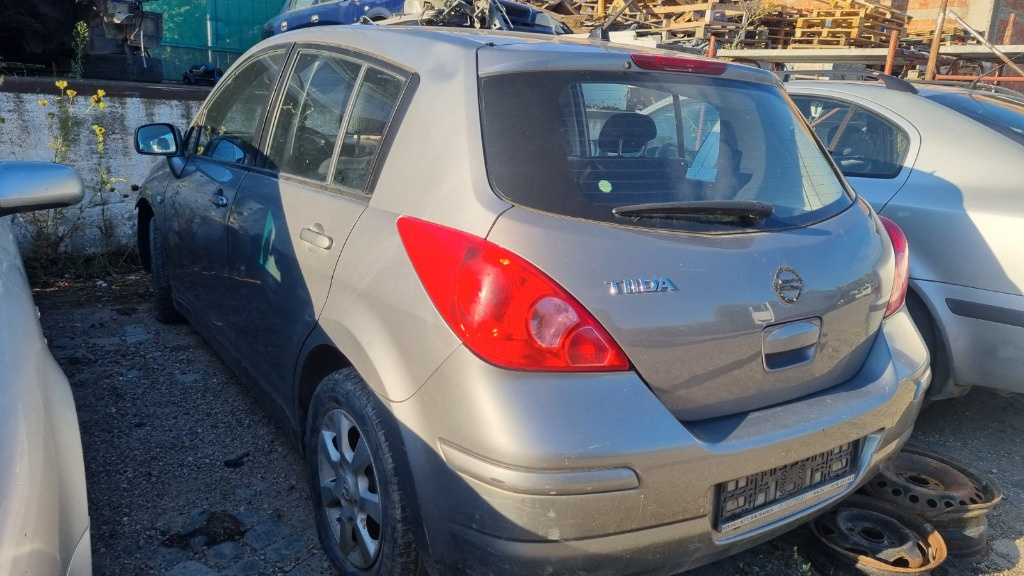 Usa dezechipata Nissan Tiida
