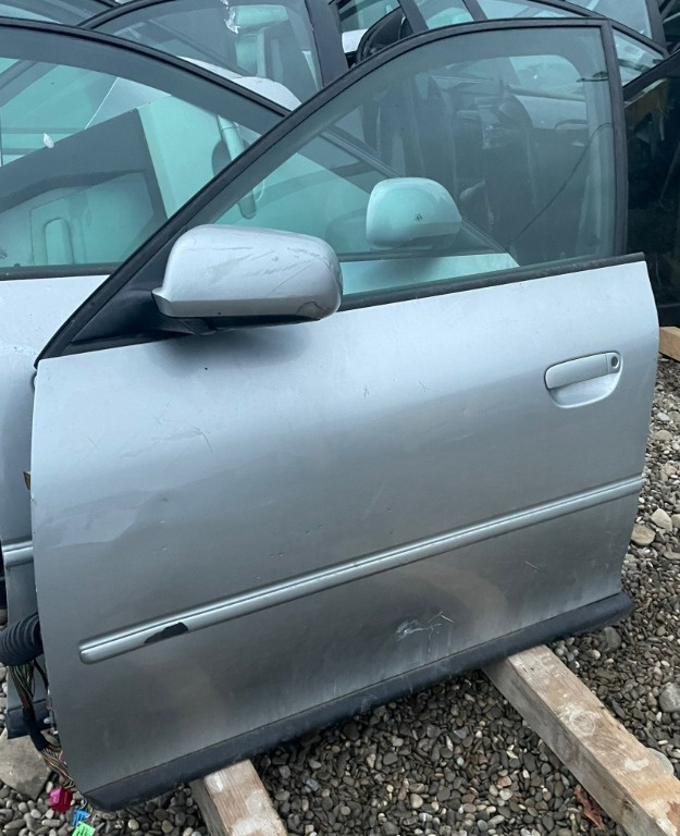 USA DEZECHIPATA STANGA FATA AUDI A3 8L AN 2001 CULOARE GRI MODEL IN 4 USI