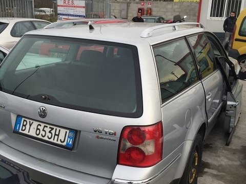 Usa dr fata VW Passat B5 FL combi culoare gri