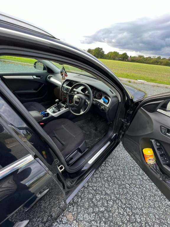 Usa dreapta fata Audi A4 B8 2010 COMBI 2.0