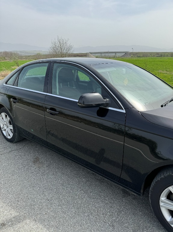Usa dreapta fata Audi A4 B8 din 2010 LY9B
