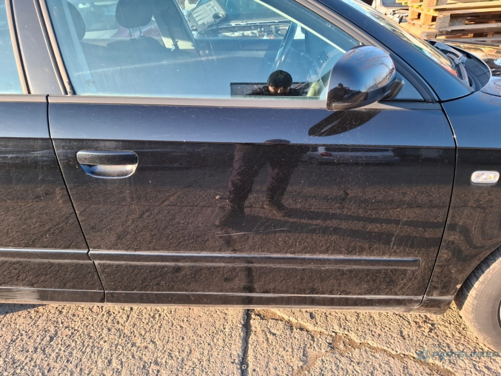 Usa dreapta fata AUDI A4 III Avant 8ED, B7 2004 - 2008 negru LY9B