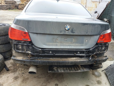 Usa dreapta fata BMW E60 2006 berlina 2.0 diesel